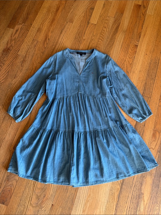 Tommy Hilfiger Dresses & Skirts - Tommy Hilfiger Light Blue Denim Long Sleeve Tiered Dress Size: Medium A375